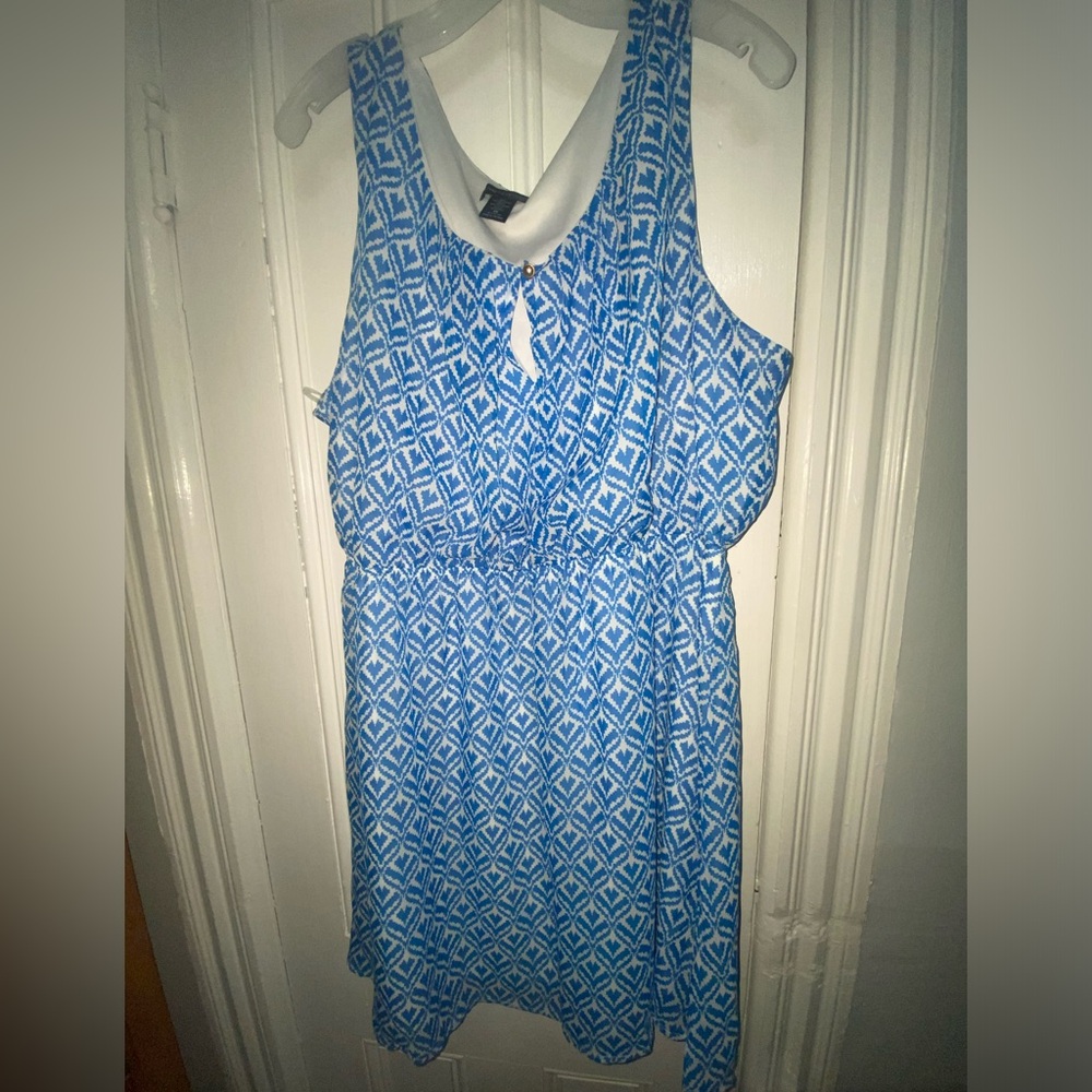LIKE NEW dress with keyhole cut out 3x